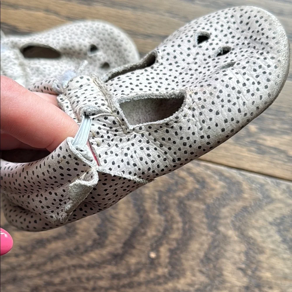 White and Black Baby Walker Shoes with T-Strap and Bow Freshly picked free ship